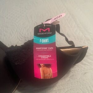 Maidenform Black T-Shirt Bra with Convertible Straps